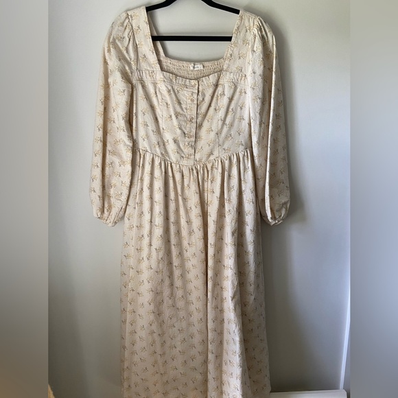 Neuflora Dresses & Skirts - Neuflora Astoria Dress in cream floral